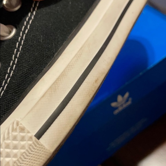 Converse - Picture 5 of 8